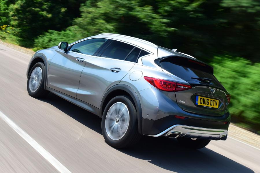  Infiniti QX30 2.2d AWD 2016 года  (UK) (фото 8 из 30)